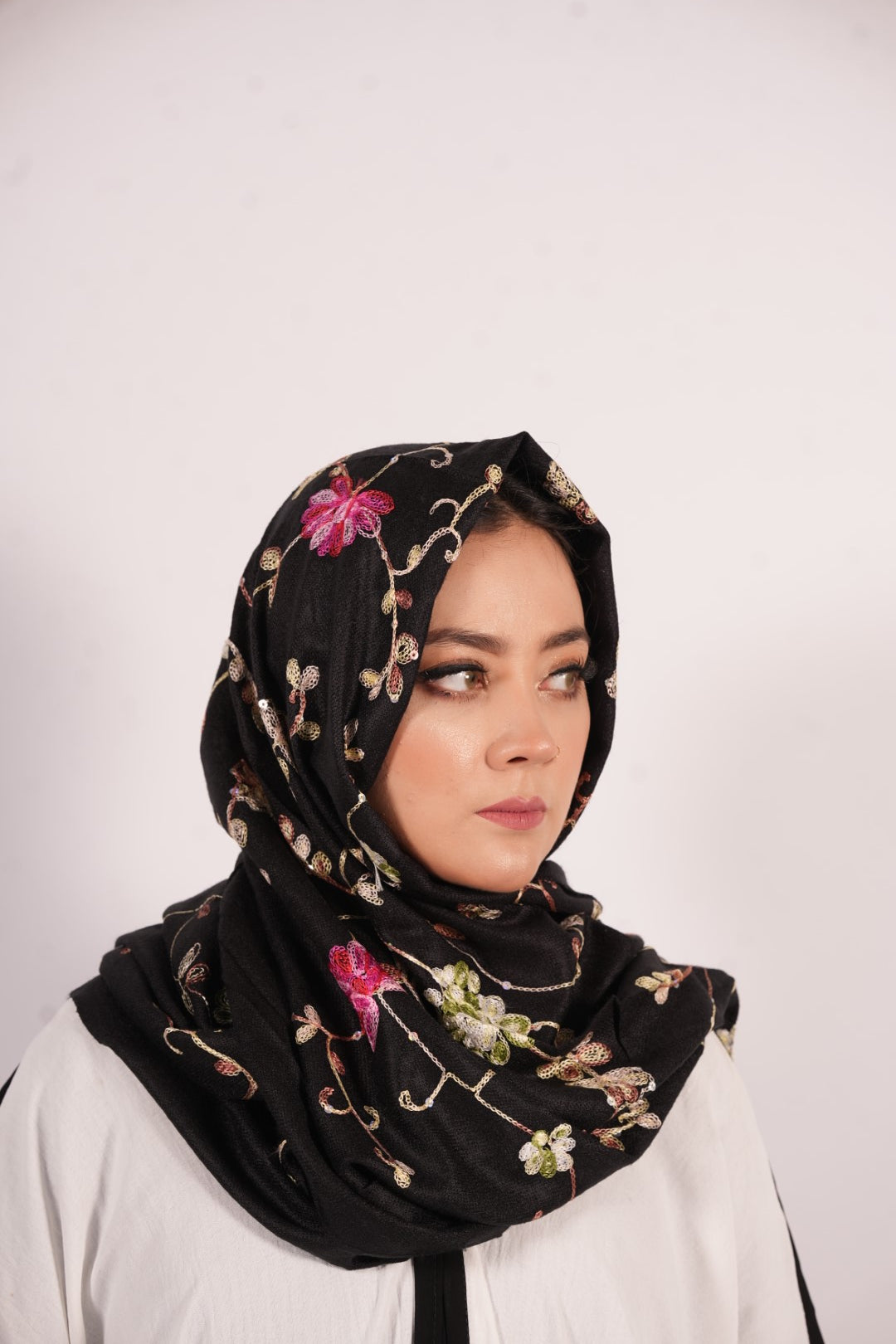 Pashmina Floral Embroidered - Black