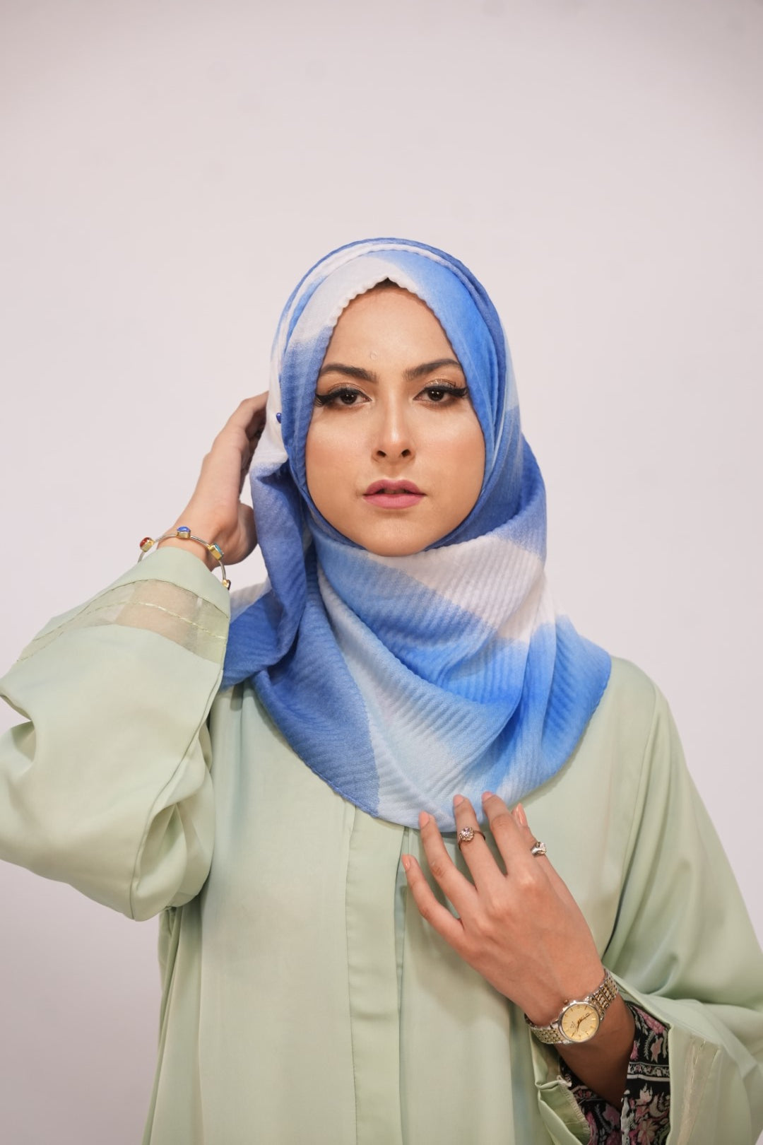 Viscose Waves Hijab - Blue Gradient